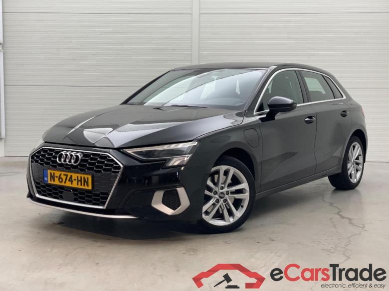 AUDI A3 SPORTBACK 40 TFSI e Business edition #1