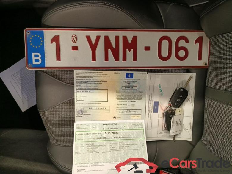 Peugeot 5008 1.2 PureTech 96kW S&S Allure 5d #4