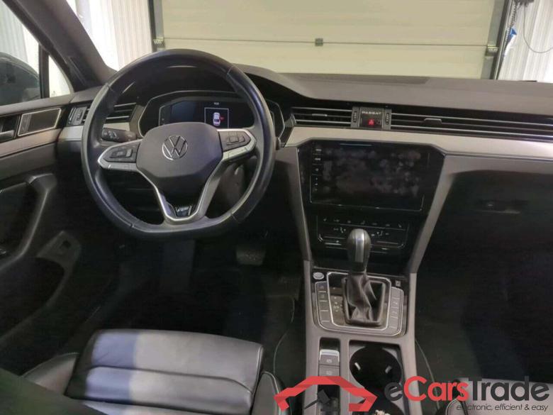 VOLKSWAGEN PASSAT 1.5 TSI R-Line Bns+ #3