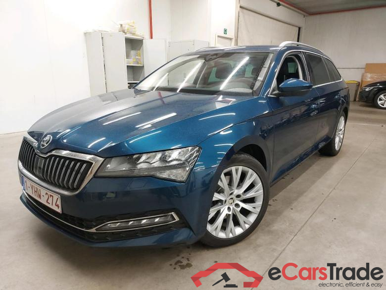 Skoda Superb 1.6 TDi Style Aut. LED Navi KeylessGo Camera Klima PDC ...