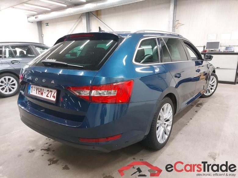 Skoda Superb 1.6 TDi Style Aut. LED Navi KeylessGo Camera Klima PDC ... #2