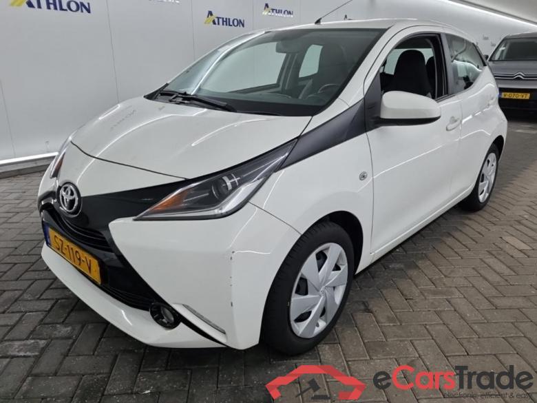 TOYOTA Aygo 1.0 VVT-i x-nav 5D 51kW #1