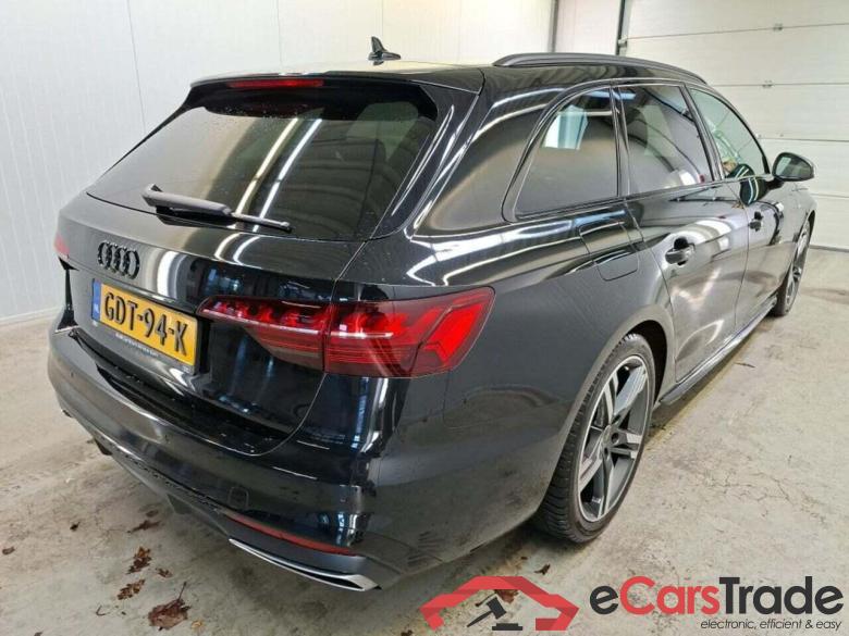 AUDI A4 Avant 35 TFSI S ed comp #2