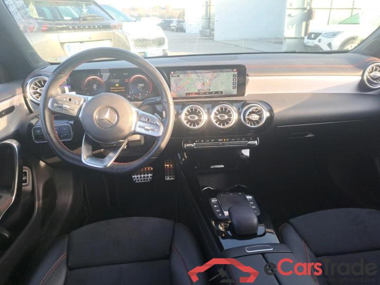 MERCEDES-BENZ CLA / 2019 / 4P / coupé CLA 200 #3