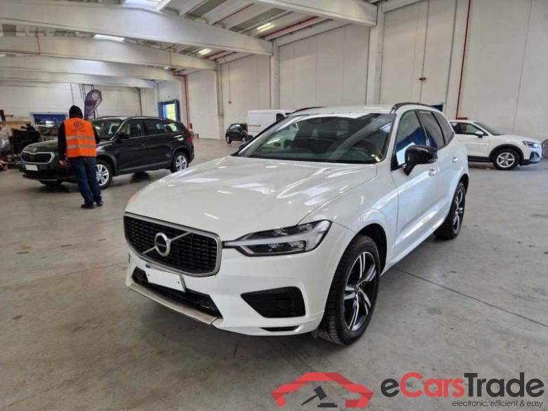 VOLVO XC60 / 2017 / 5P / SUV D4 GEARTR. R-DESIGN #1