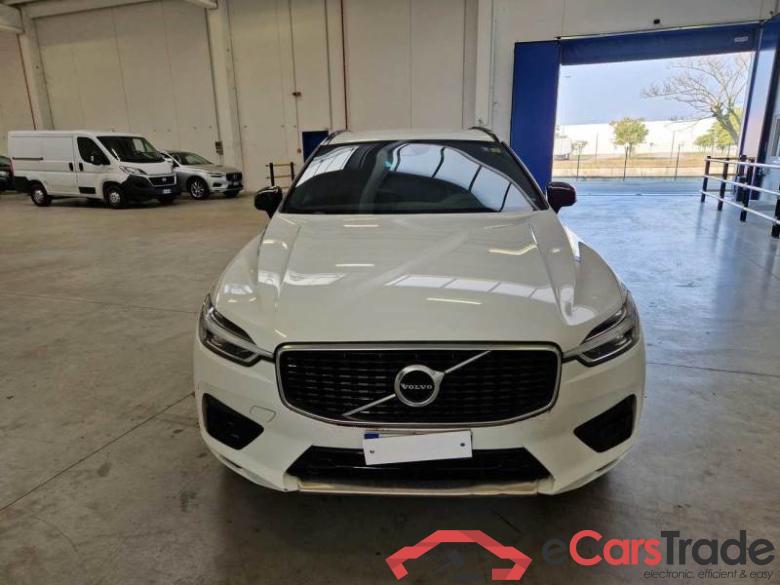 VOLVO XC60 / 2017 / 5P / SUV D4 GEARTR. R-DESIGN #6