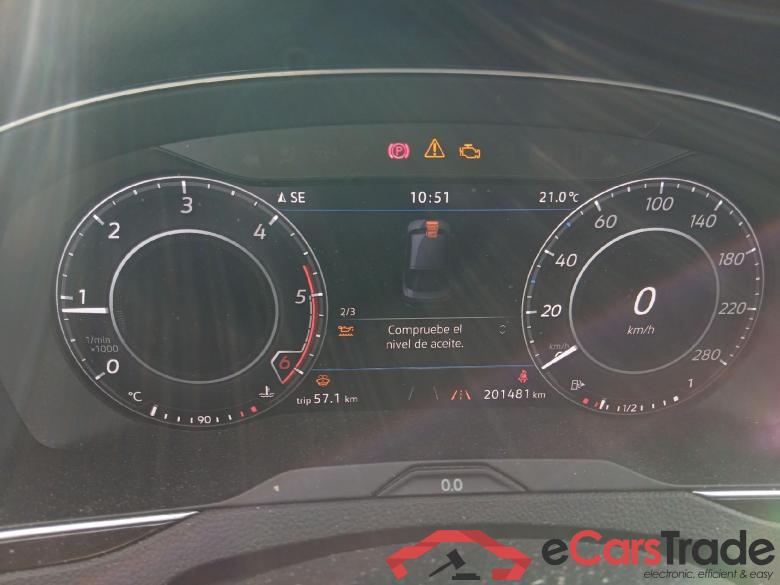 VOLKSWAGEN Arteon / 2017 / 5P / berlina con portón R-Line 2.0 TDI 110kW (150CV) #4