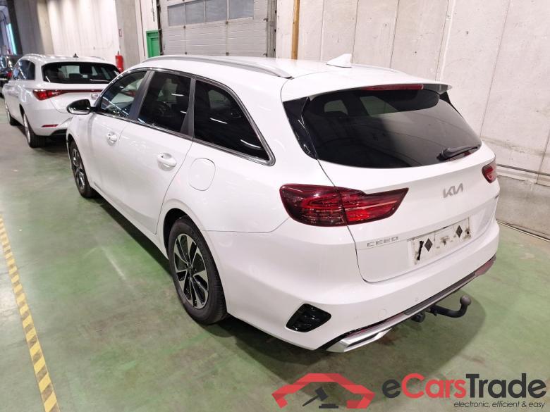 KIA CEE'D SPORTSWAGON 1.6 GDI PHEV BUSINESS LINE DCT #3