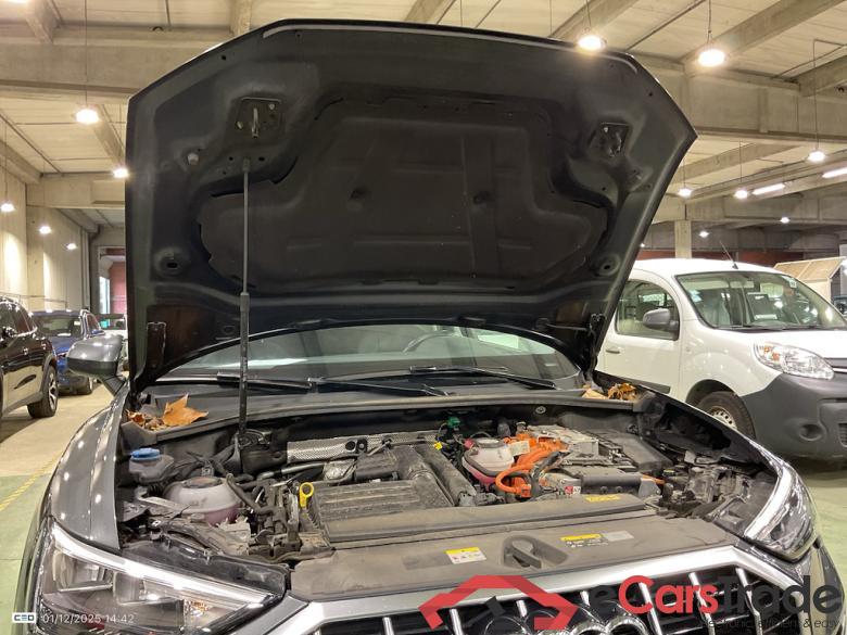 AUDI Q3 1.4 45 TFSI E S TRONIC S LINE #6