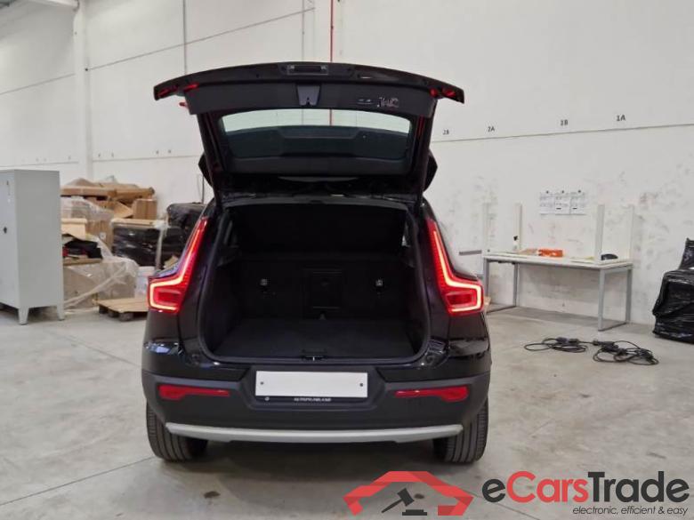 VOLVO XC40 / 2017 / 5P / SUV T5 PLUG-IN HYBRID RECH INSCRIP EXPR MY21 #5