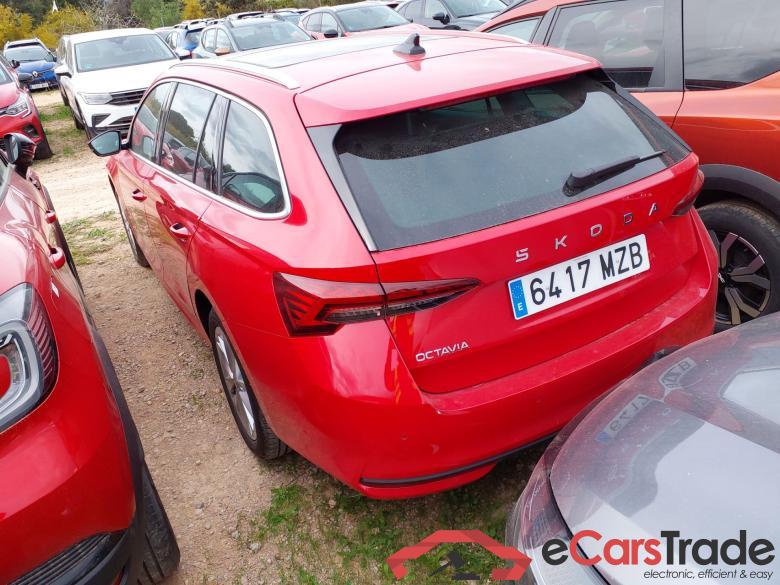 SKODA Octavia 1.5 TSI 110kW (150CV) m-HEV DSG 7 vel. Automático Combi Design (Pano) #2