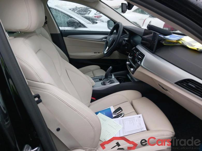 BMW Serie 5 / 2020 / 5P / familiar 530e xDrive Touring #6