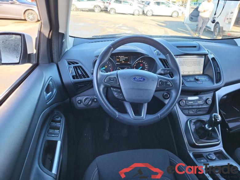 FORD Kuga / 2016 / 5P / todoterreno 1.5 EcoBoost 88kW 4x2 Trend+ (CX) #3