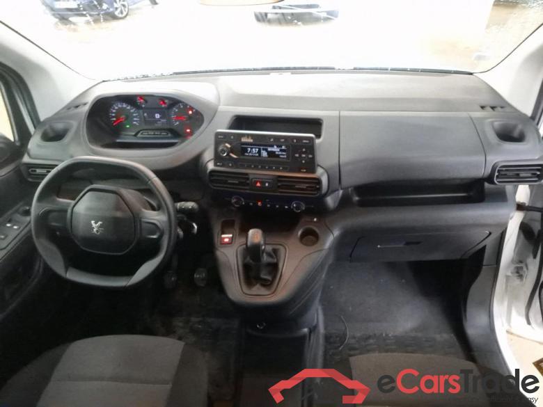 PEUGEOT Partner VU 4p Fourgonnette BHDI 100 S&S STANDARD 1000KG PREMIUM #5