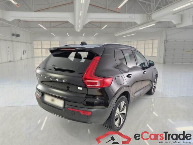 VOLVO XC40 / 2021 / 5P / SUV T5 RECHARGE PLUG-IN AUTO PLUS DARK #2