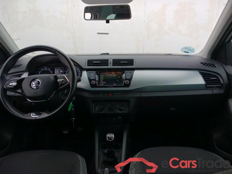 SKODA Fabia / 2018 / 5P / berlina con portón 1.0 TSI 81KW (110cv) Ambition Plus(SP) #3