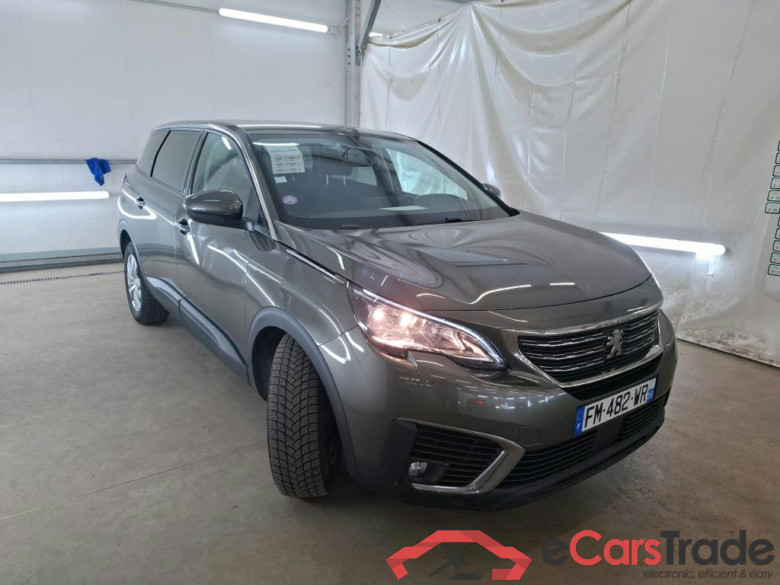 Peugeot 5008 1.2 PureTech 7PL I-Cockpit Navi Klima PDC ... #2