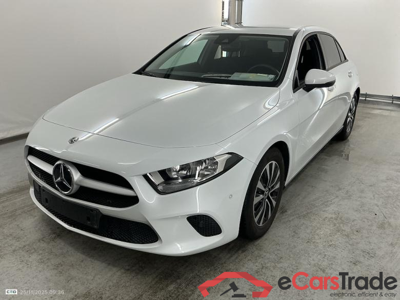 MERCEDES-BENZ CLASS A DIESEL (W177) A 180 d Business Solution
