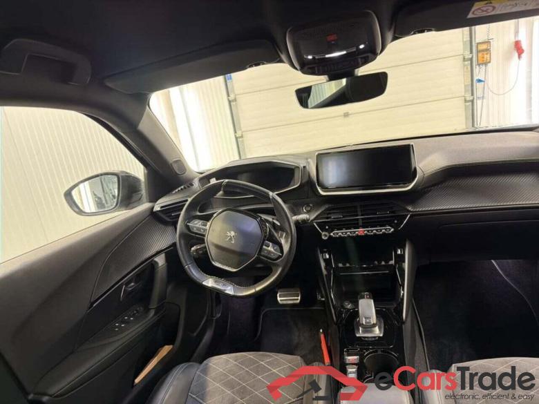 PEUGEOT 2008 1.2 PureTech GT #3