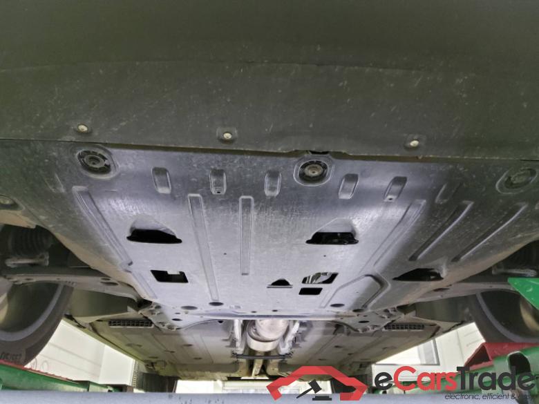 Volvo XC40 (2017->) DE - SUV5 B4 2WD EU6d, Plus Dark (EURO 6d), (Facelift) 2022 - 2024 #5