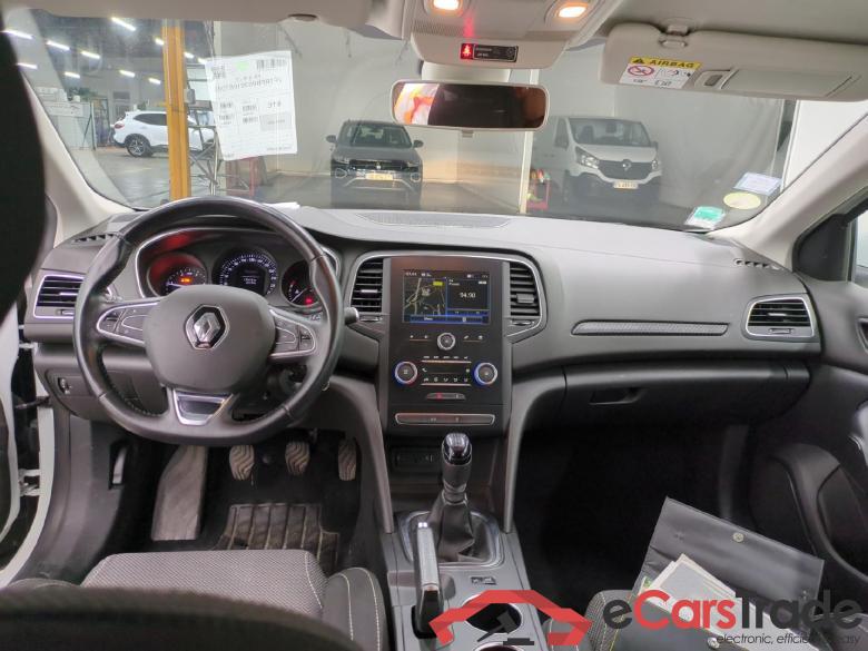 Megane IV Berline 5pt. Société Air Nav 1.5 dCi 90CV BVM6 E6 #5