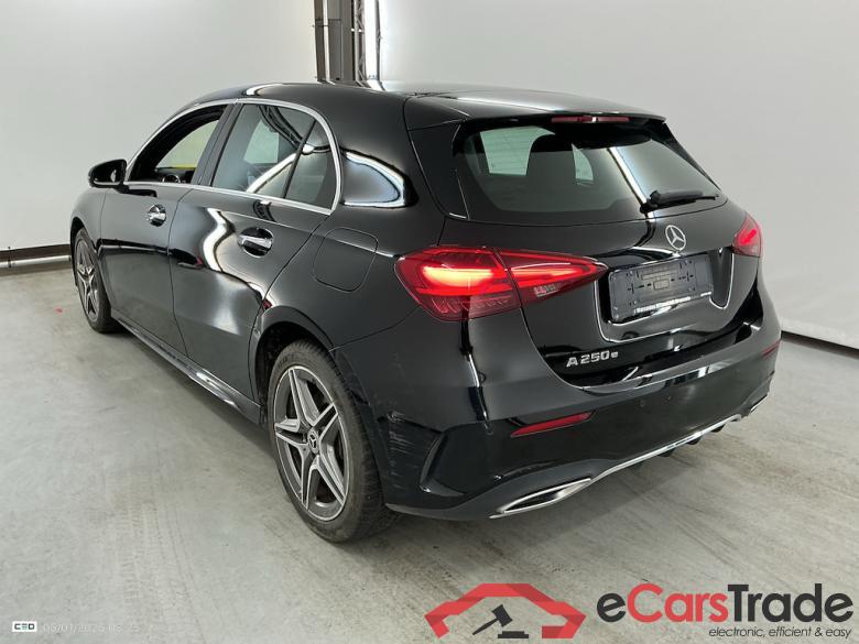 MERCEDES-BENZ A-CLASS 1.3 A 250 E PHEV AMG LINE DCT #3