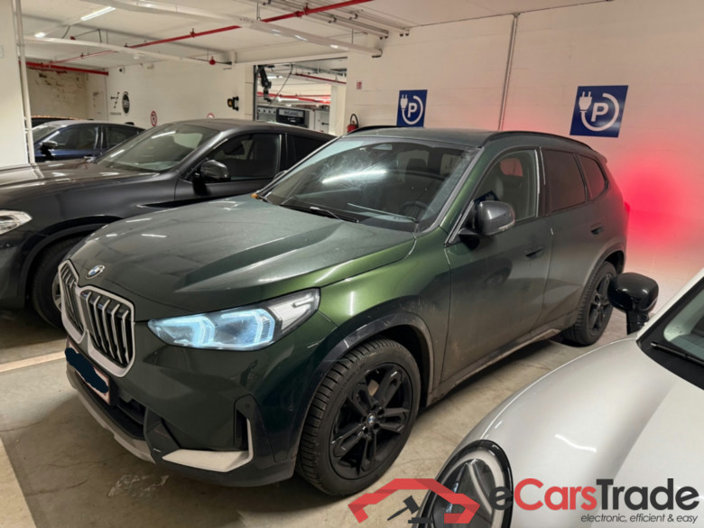 BMW X1 2.0 sDrive18d Aut. Pano LED-Xenon LC-Pro Navi-Pro Sport-Leather KeylessGo Ambient Klima PDC ... #1