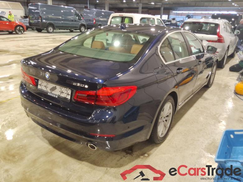 BMW 5 - 2017 530eA PHEV Performance OPF #4