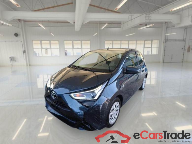 TOYOTA AYGO CONNECT / 2018 / 5P / BERLINA 1.0 VVT-I X-BUSINESS MMT MY19