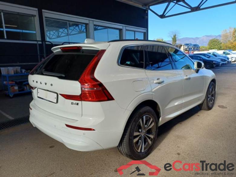 VOLVO XC60 / 2021 / 5P / SUV B4 D AWD AUTOMATICO MOMENTUM PRO MY22 #2