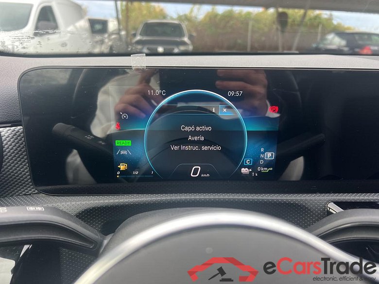 MERCEDES-BENZ Clase A / 2018 / 4P / sedán Sedán A 250 e #4