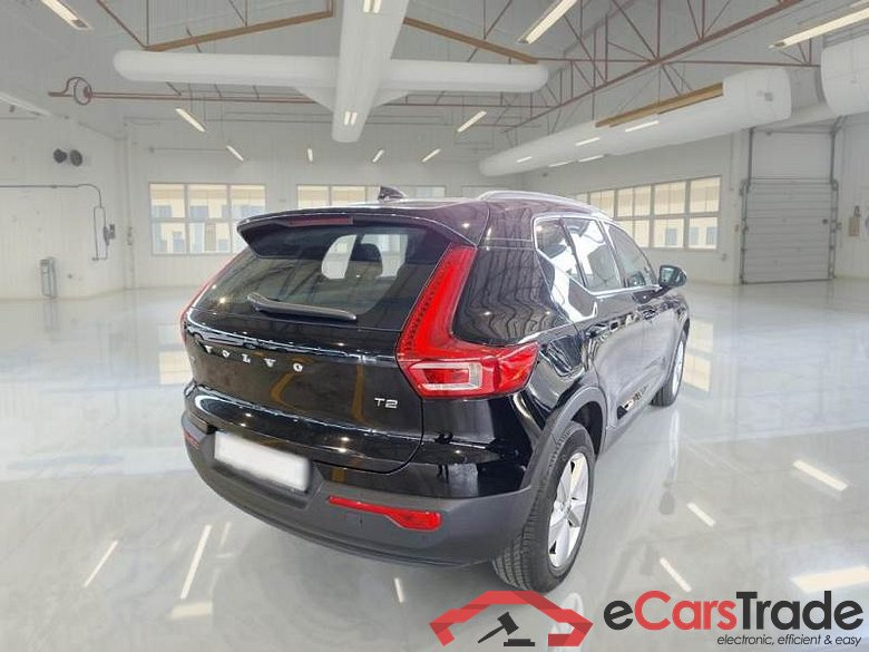 VOLVO XC40 / 2017 / 5P / SUV T2 AUTOMATICO MOMENTUM CORE #2