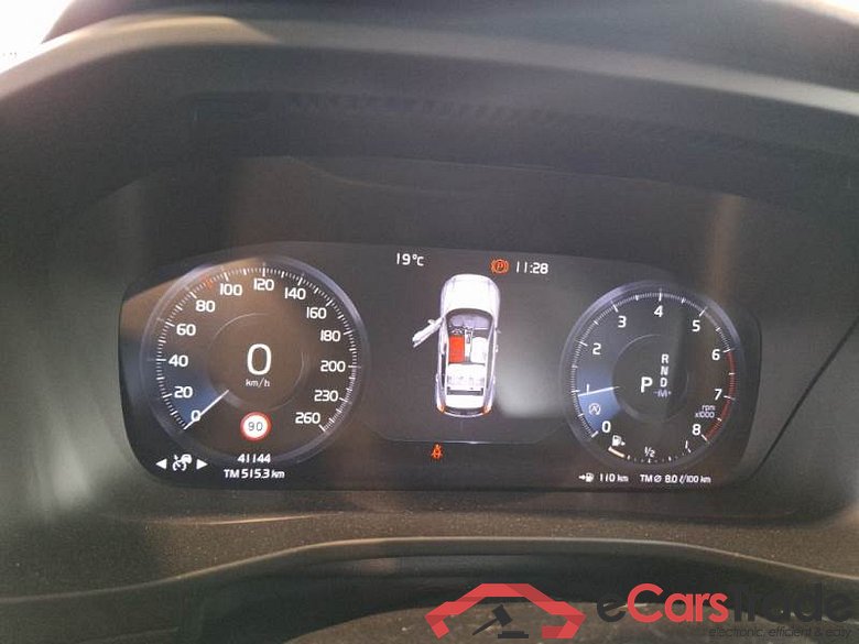 VOLVO XC40 / 2017 / 5P / SUV T2 AUTOMATICO MOMENTUM CORE #4