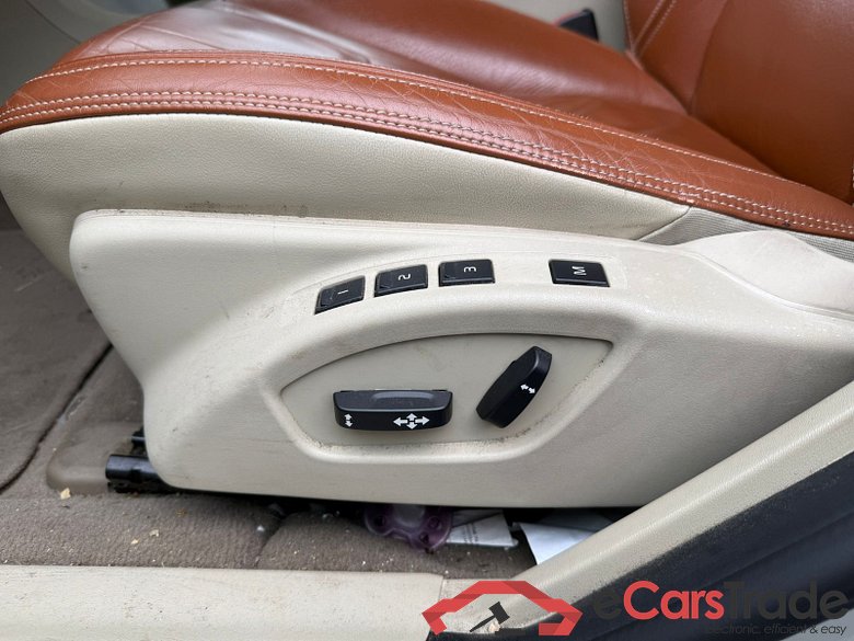 Volvo V60 2.0 D3 Momentum Aut. LED-Xenon Display Leather Klima PDC ... #6