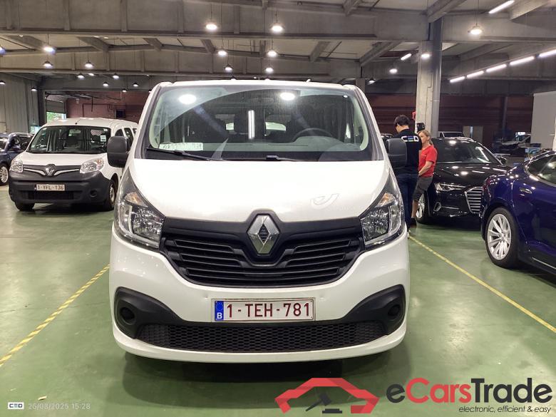 RENAULT TRAFIC PASSENGER DIESEL - 2014 1.6 dCi Grand Confort #1