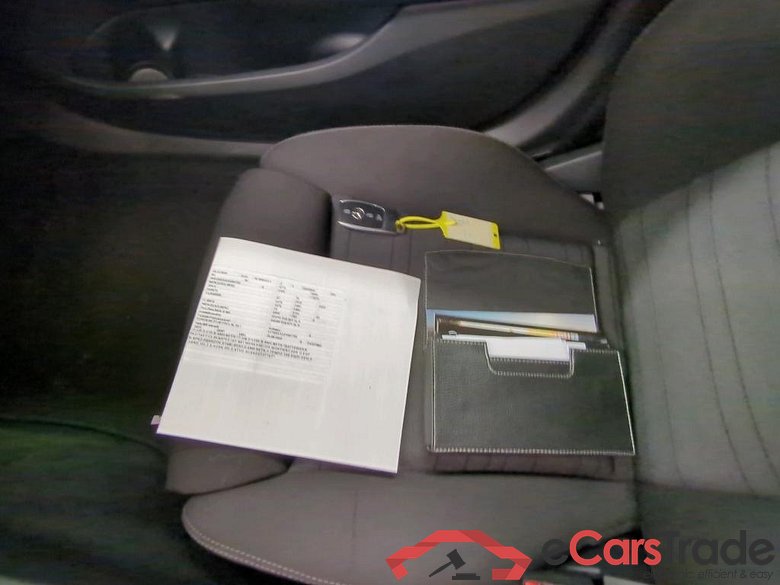 C -Klasse T-Modell C 300 e T (205.253)Avantgarde 2.0 235KW AT9 E6d #3