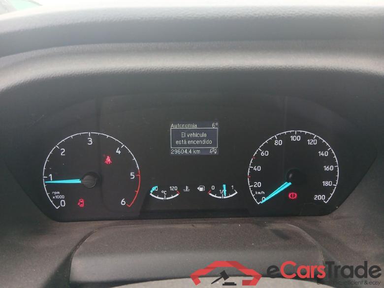 FORD Transit Custom / 2012 / 4P / furgón Van 2.0 TDCI 96kW 300 L2 Trend RAMPA DE ACCESO #4