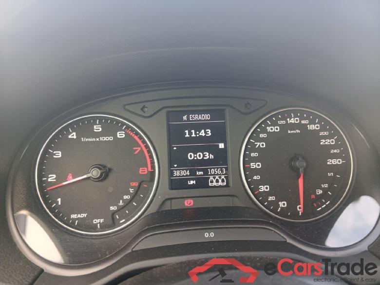 AUDI Q2 / 2016 / 5P / todoterreno Design 30 TFSI 85kW (116CV) #4