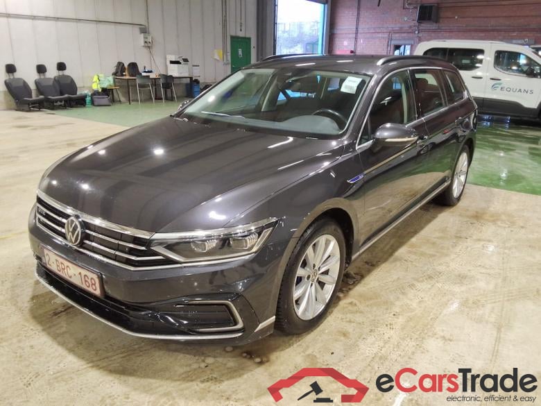 VOLKSWAGEN PASSAT VARIANT 1.4 TSI MSQ VARIANT GTE BUSINESS