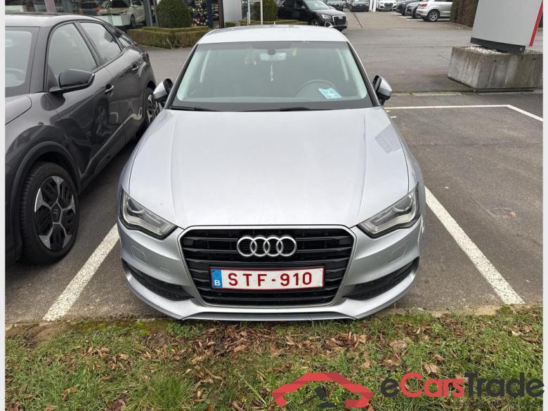 AUDI A3 Sedan Audi A3 Berline Attraction 1.6 TDI  81(110) kW(ch) 6 vitesses #3