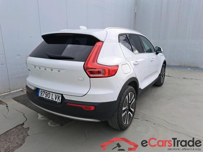 VOLVO XC40 / 2017 / 5P / todoterreno 1.5 T5 Twin Recharge Inscription Auto #2
