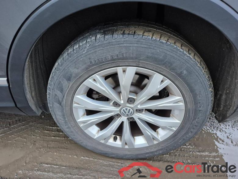 VOLKSWAGEN Tiguan 1.4 TSI 92 kW (125 ch) 6 vitesses manuel #5