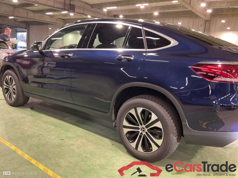 MERCEDES-BENZ GLC COUPE 2.0 GLC 300 DE 4MATIC BUS SOL AUTO #3