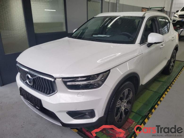Volvo XC40 (2017->) DE - SUV5 B4 2WD EU6d, Inscription (EURO 6d), 2020 - 2022