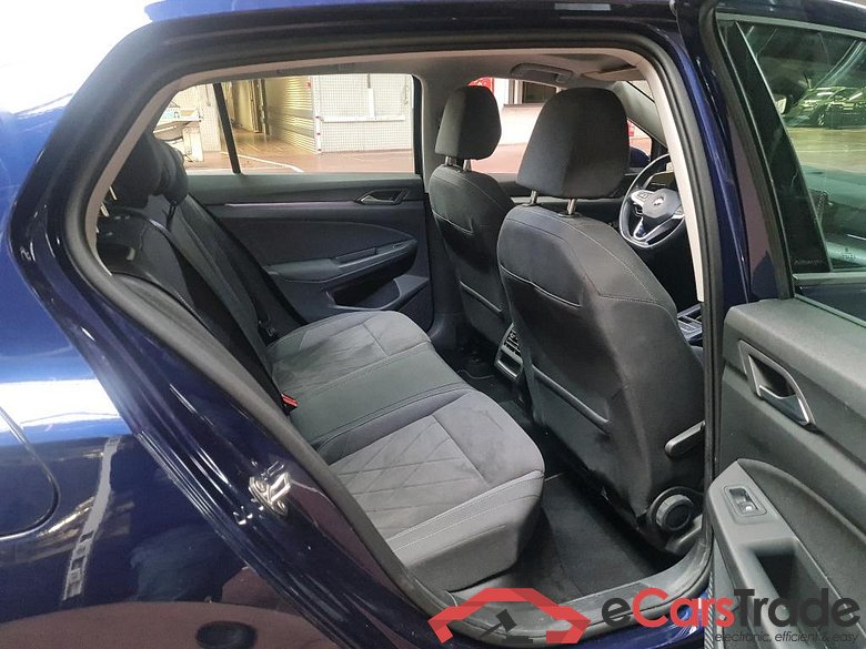 VOLKSWAGEN Golf 1.5 TSI LIFE #6