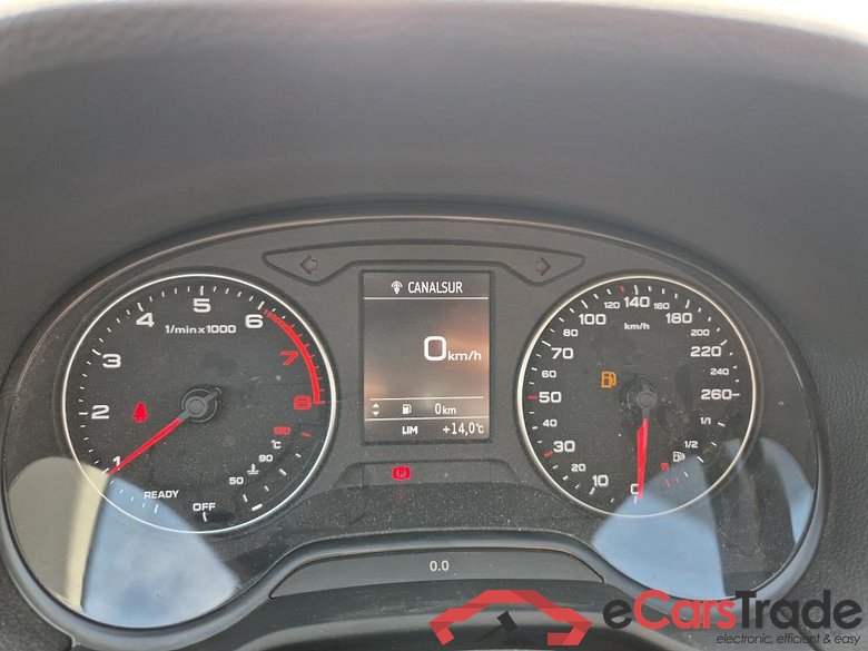 AUDI Q2 / 2016 / 5P / todoterreno Design 30 TFSI 85kW (116CV) #4