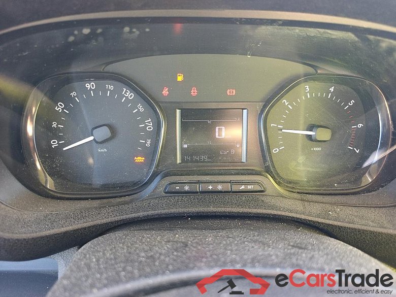 PEUGEOT Expert / 2016 / 4P / furgón Furgón Pro 2.0 BlueHDi 120 S&S Standard (CX) #3