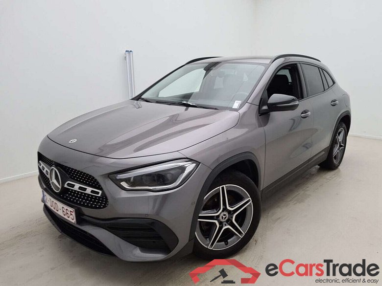 MERCEDES-BENZ GLA 250E 8G-DCT AMG LINE