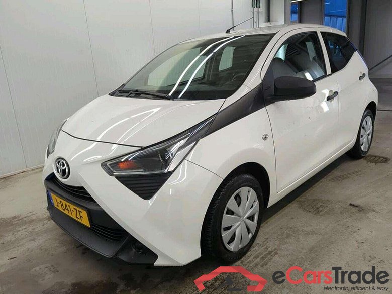 TOYOTA Aygo 1.0 VVT-i x-fun