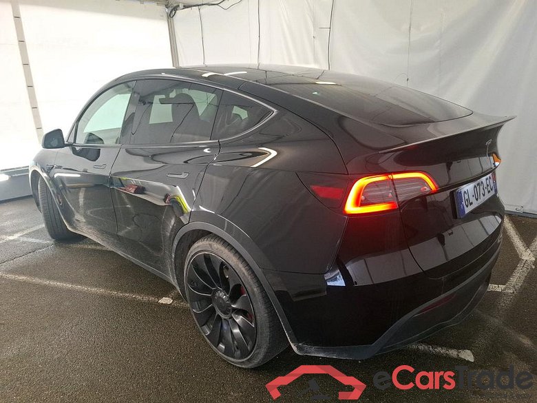 TESLA Model Y / 2020 / 5P / SUV Performance Dual Motor AWD #3